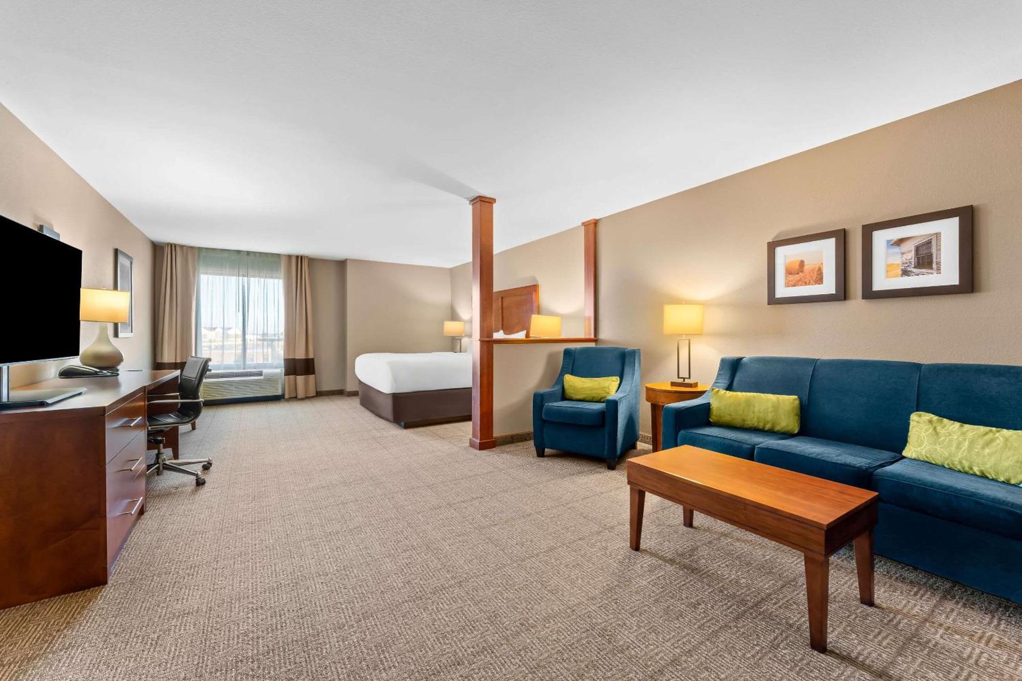 Comfort Inn & Suites Avera Southwest Sioux Falls Exterior photo
