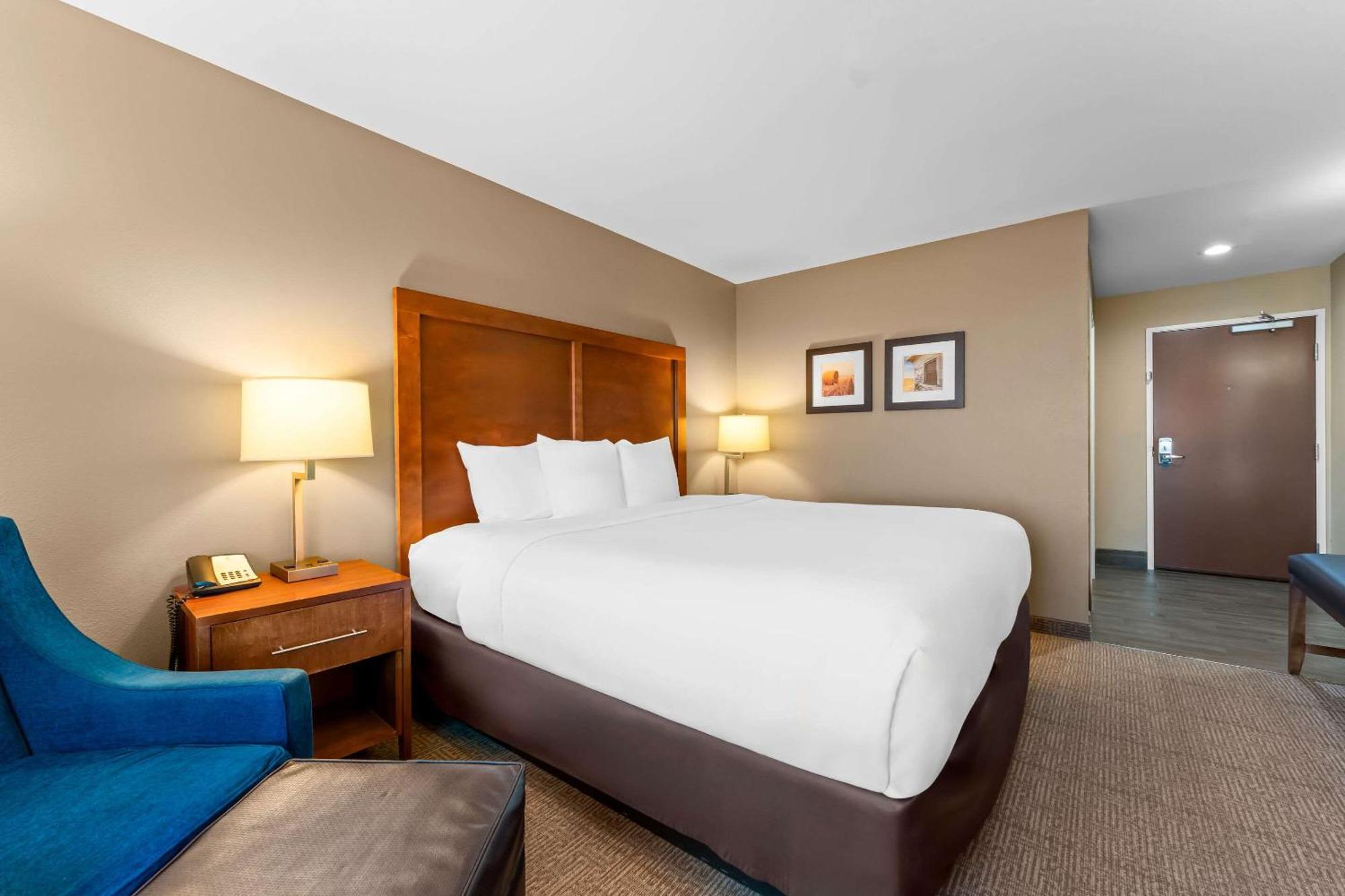 Comfort Inn & Suites Avera Southwest Sioux Falls Exterior photo
